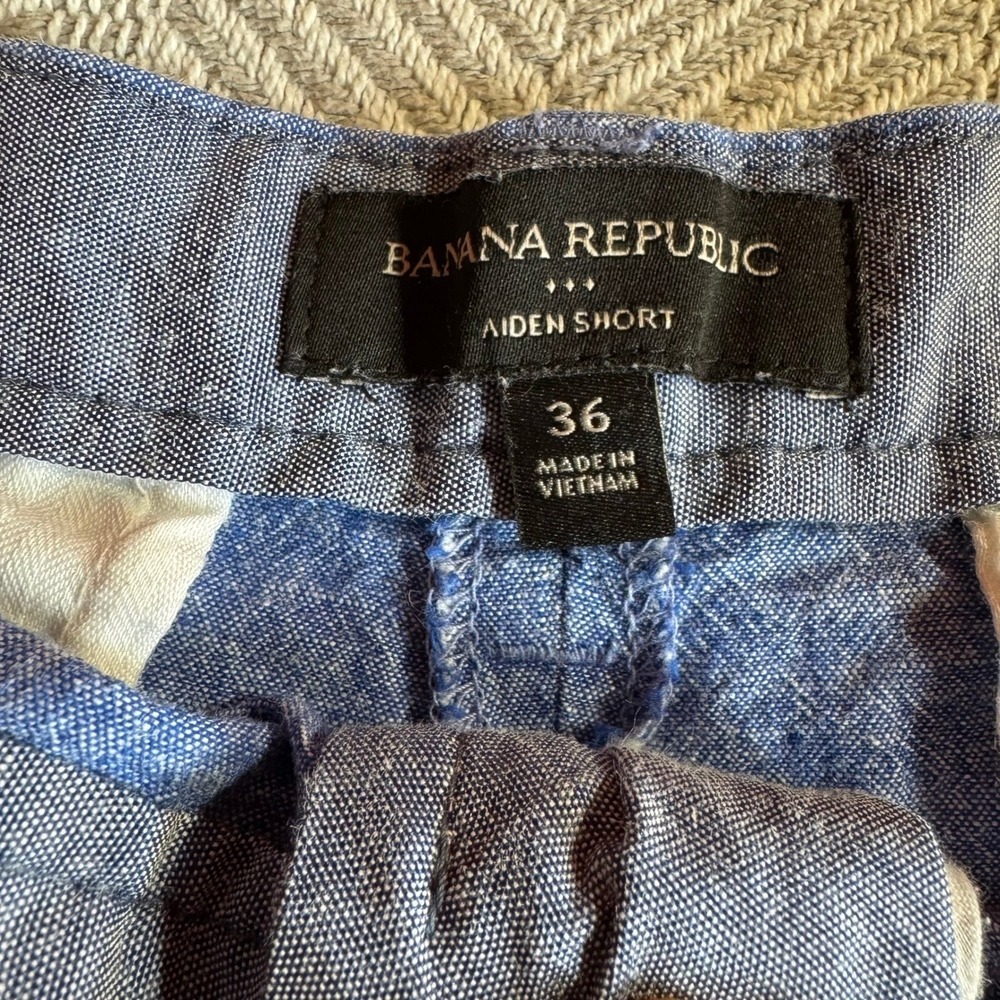 Banana Republic Aiden Shorts Mens 36 Blue Linen Cotton Blend Chambray Flat Front - Picture 8 of 10